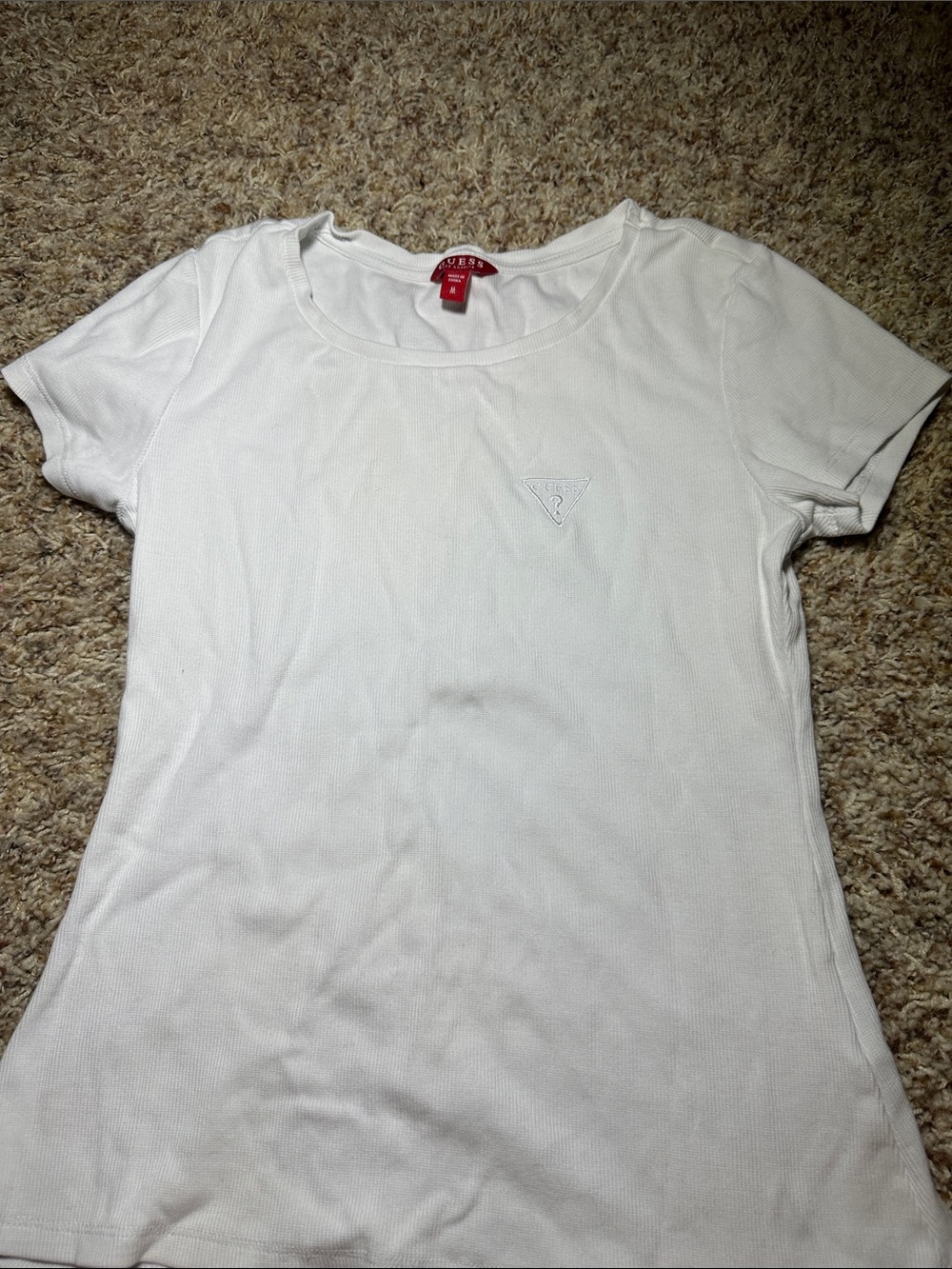 Guess White Scoop Neck Short Sleeve Tee